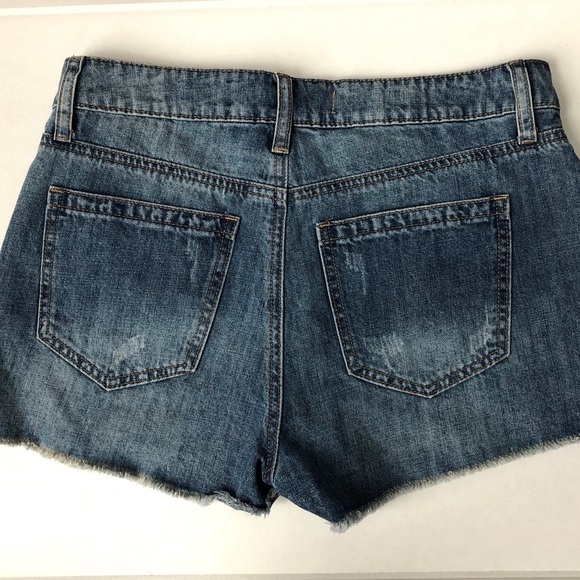 🐝 3/$20 Ashley Mason Red Pom Pom Denim Shorts Size 27 - Picture 2 of 11